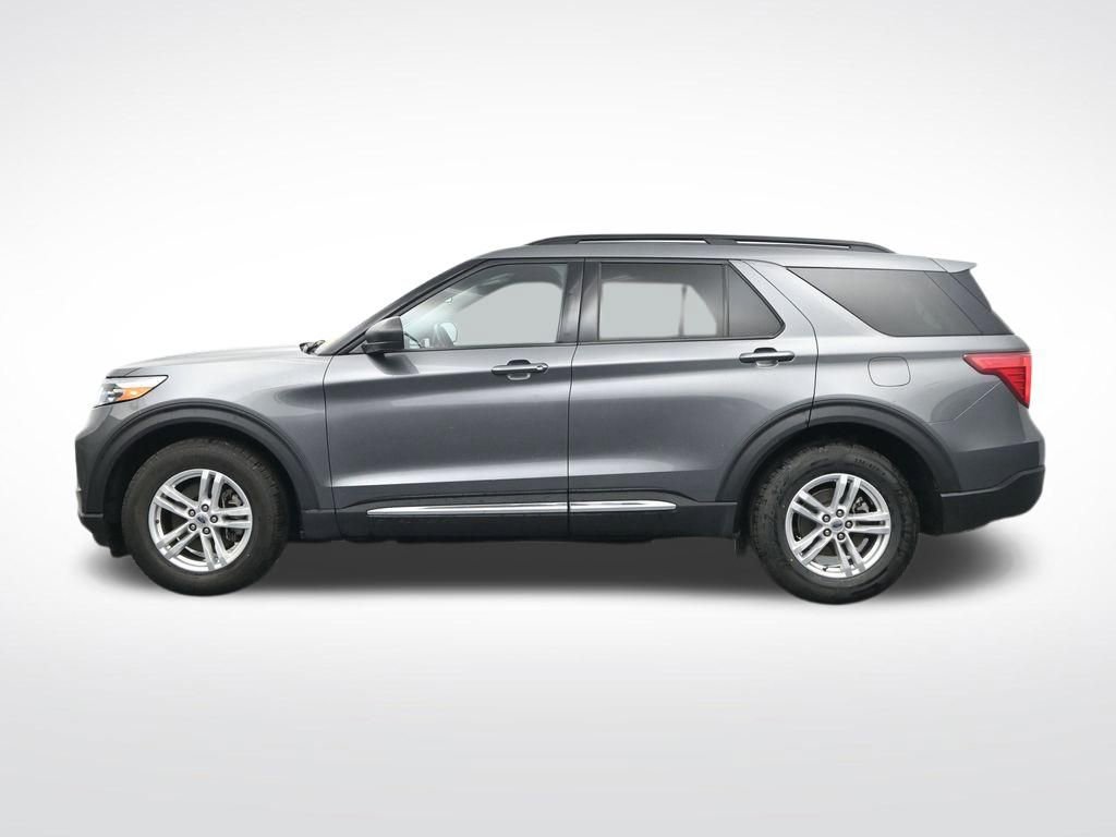 Used 2024 Ford Explorer XLT w/ Equipment Group 202A image 10