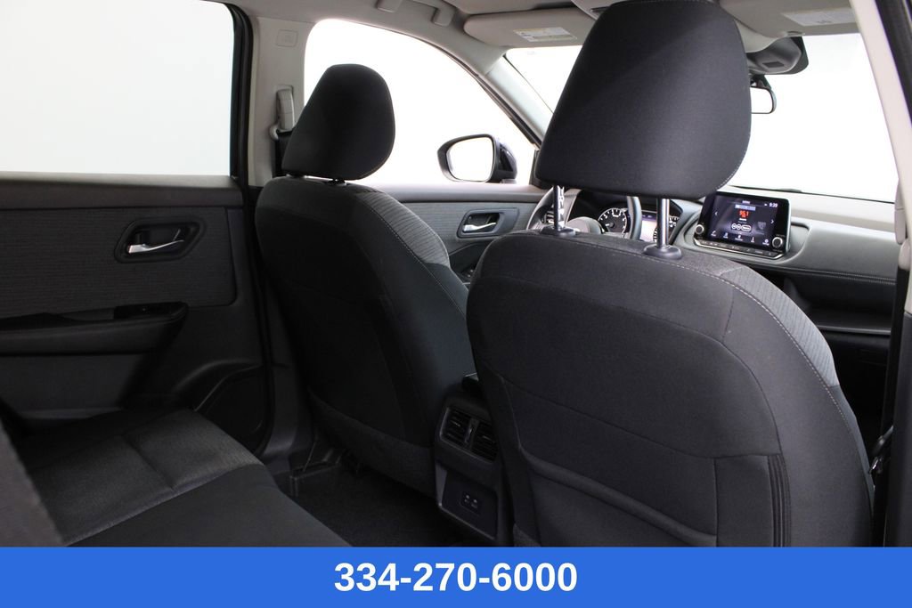 Certified 2023 Nissan Rogue SV image 18