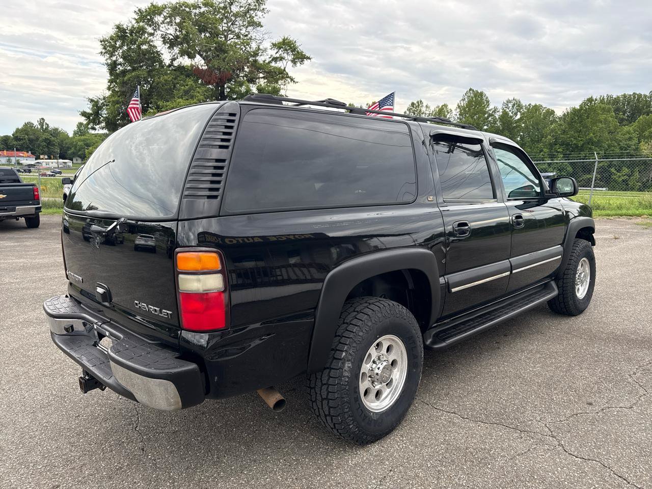 Used 2004 Chevrolet Suburban 2500 LT w/ Preferred Equipment Group AWD/4WD image 21