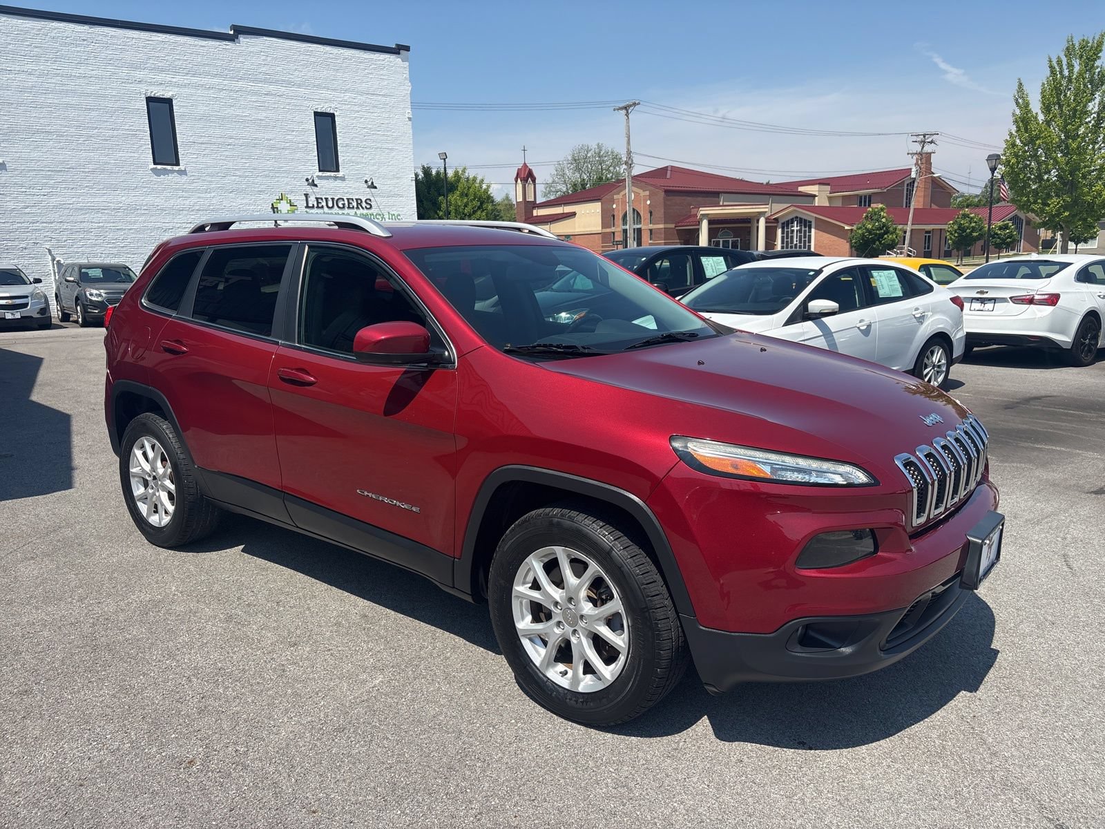 Used 2016 Jeep Cherokee Latitude w/ Cold Weather Group AWD/4WD image 6
