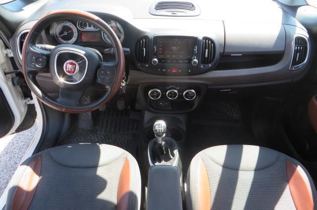 Used 2014 FIAT 500L Trekking w/ Popular Equipment Group FWD image 15
