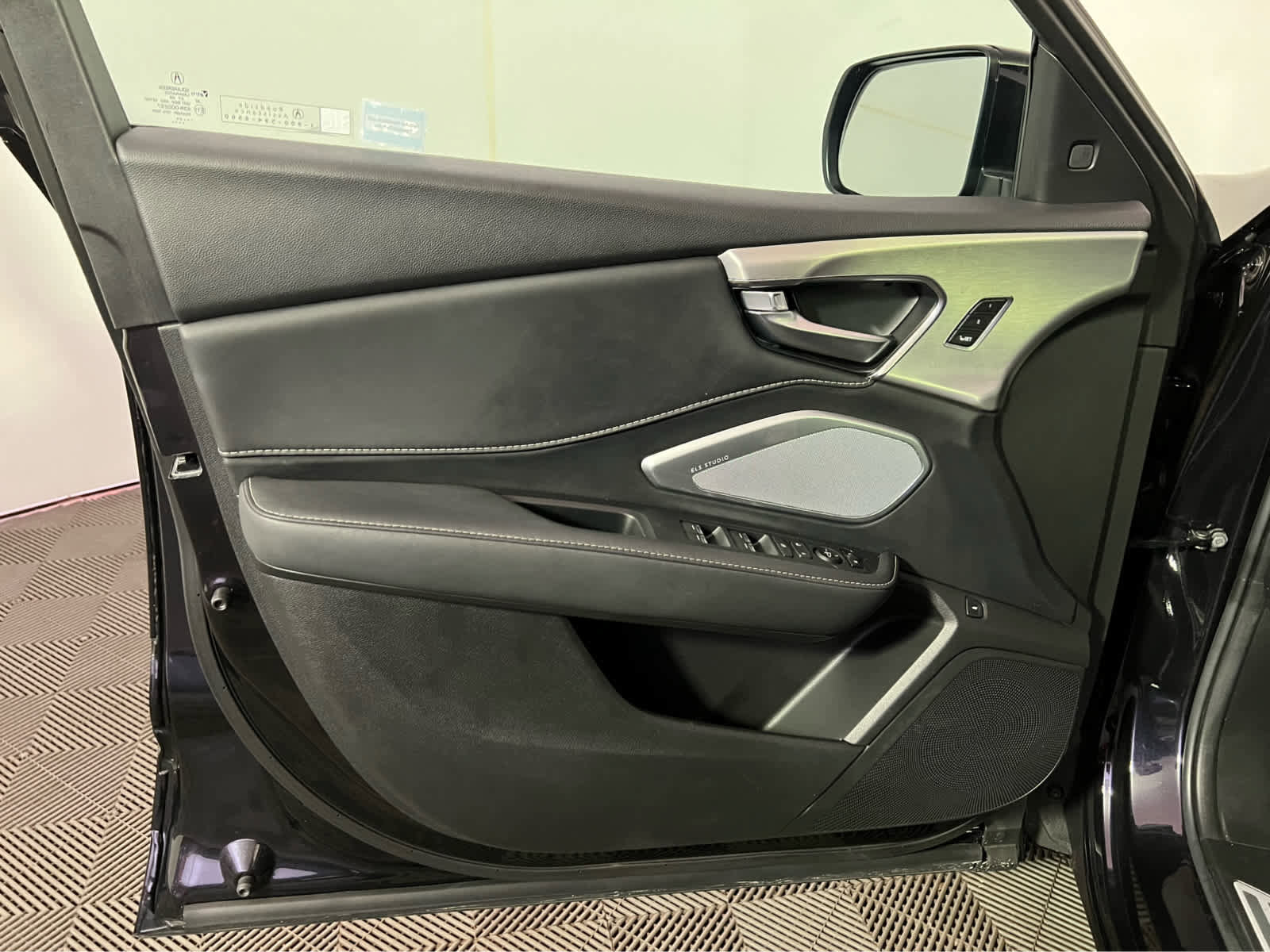 Certified 2024 Acura RDX SH-AWD w/ Technology Package image 23