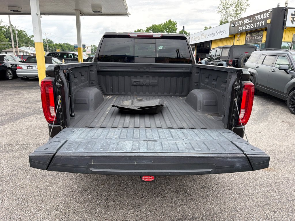 Used 2019 GMC Sierra 1500 SLT w/ SLT Premium Package AWD/4WD image 18