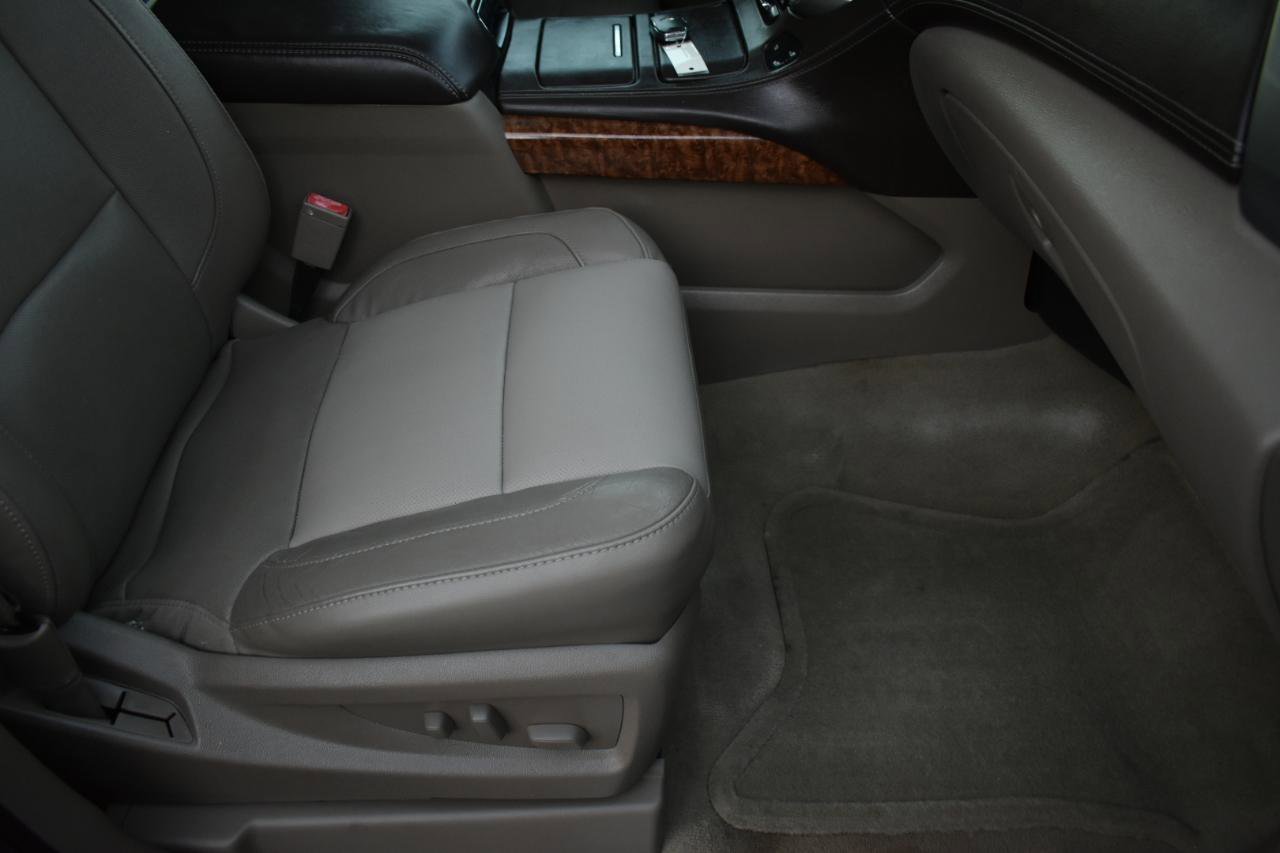 Used 2015 Chevrolet Suburban LTZ image 32