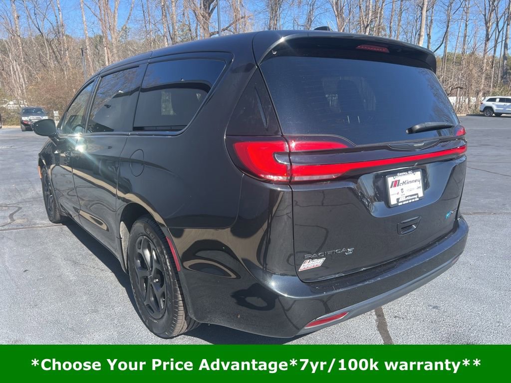 Certified 2022 Chrysler Pacifica Touring-L w/ S Appearance Package image 7