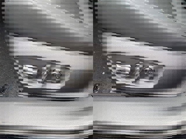 New 2026 Toyota Prius XLE image 16