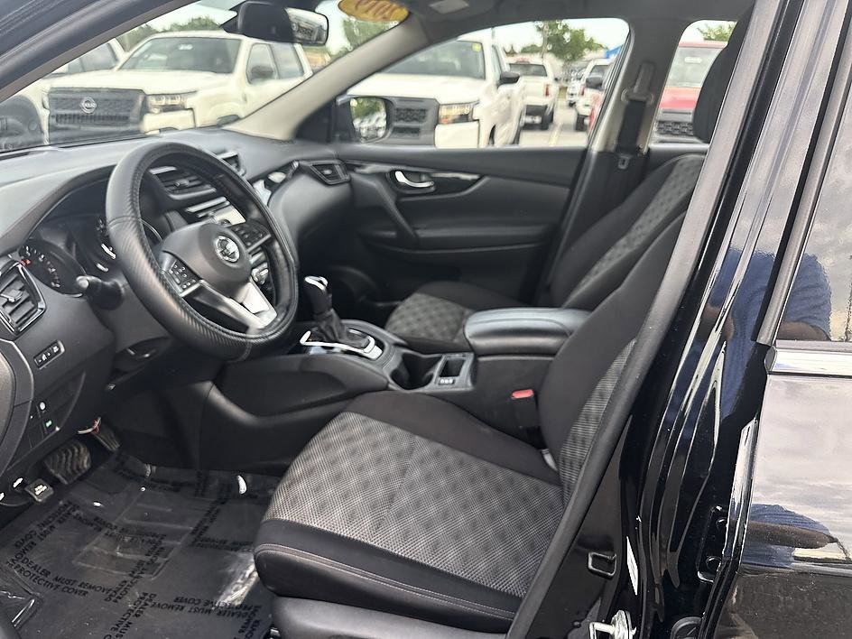 Used 2019 Nissan Rogue Sport SV w/ All-Weather Package image 10