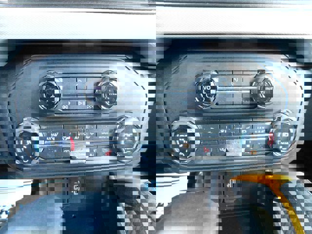 Used 2021 Ford Bronco Badlands image 22