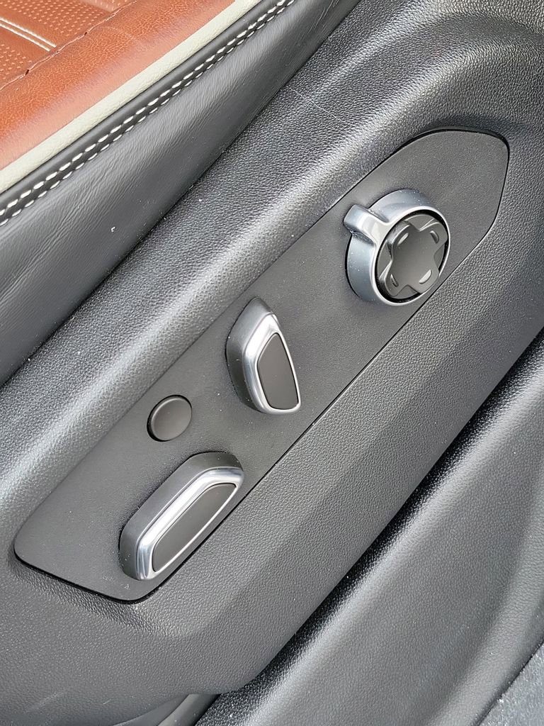 Used 2024 GMC Yukon Denali Ultimate image 9