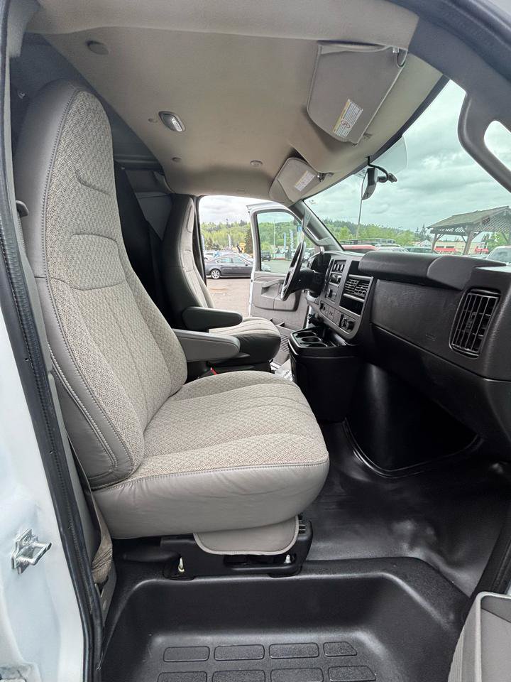 Used 2021 Chevrolet Express 2500 w/ Driver Convenience Package RWD image 13