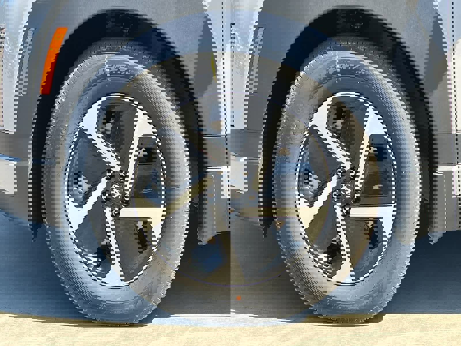 New 2026 Hyundai Ioniq 9 SE image 25