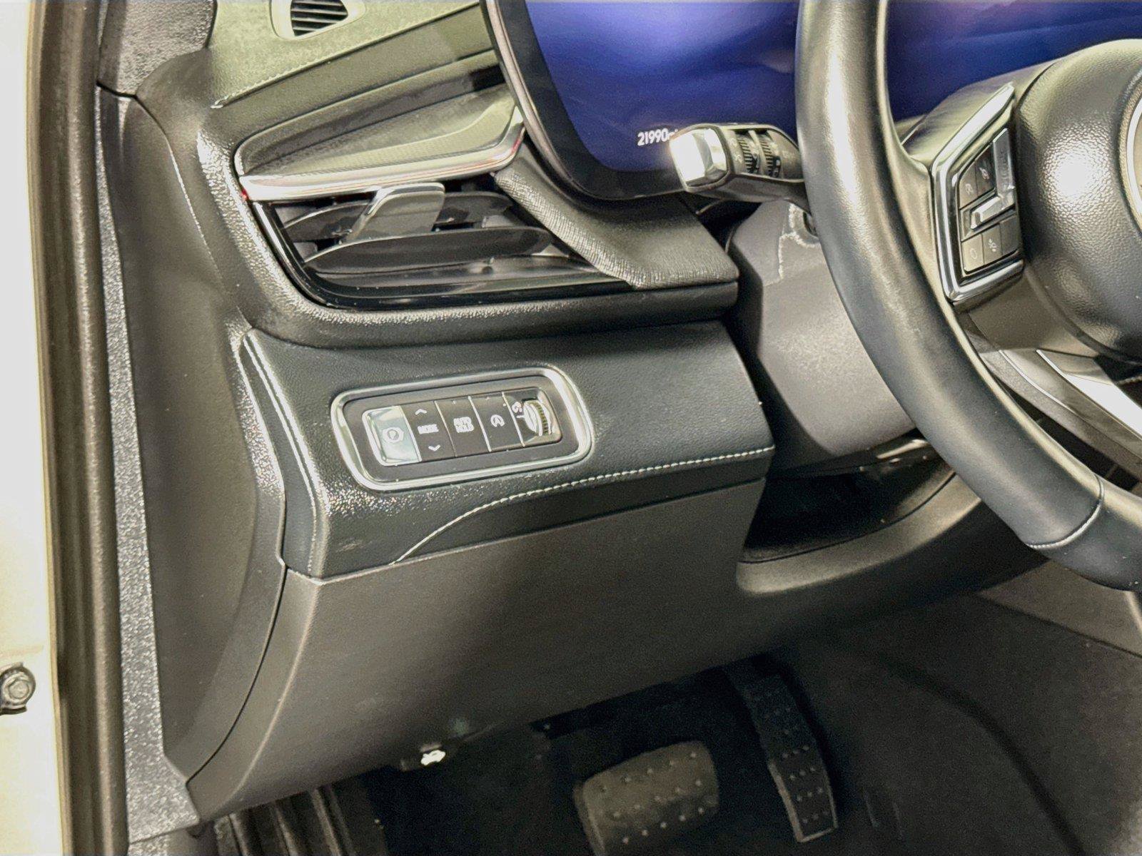 Certified 2026 Buick Enclave Sport Touring FWD image 8