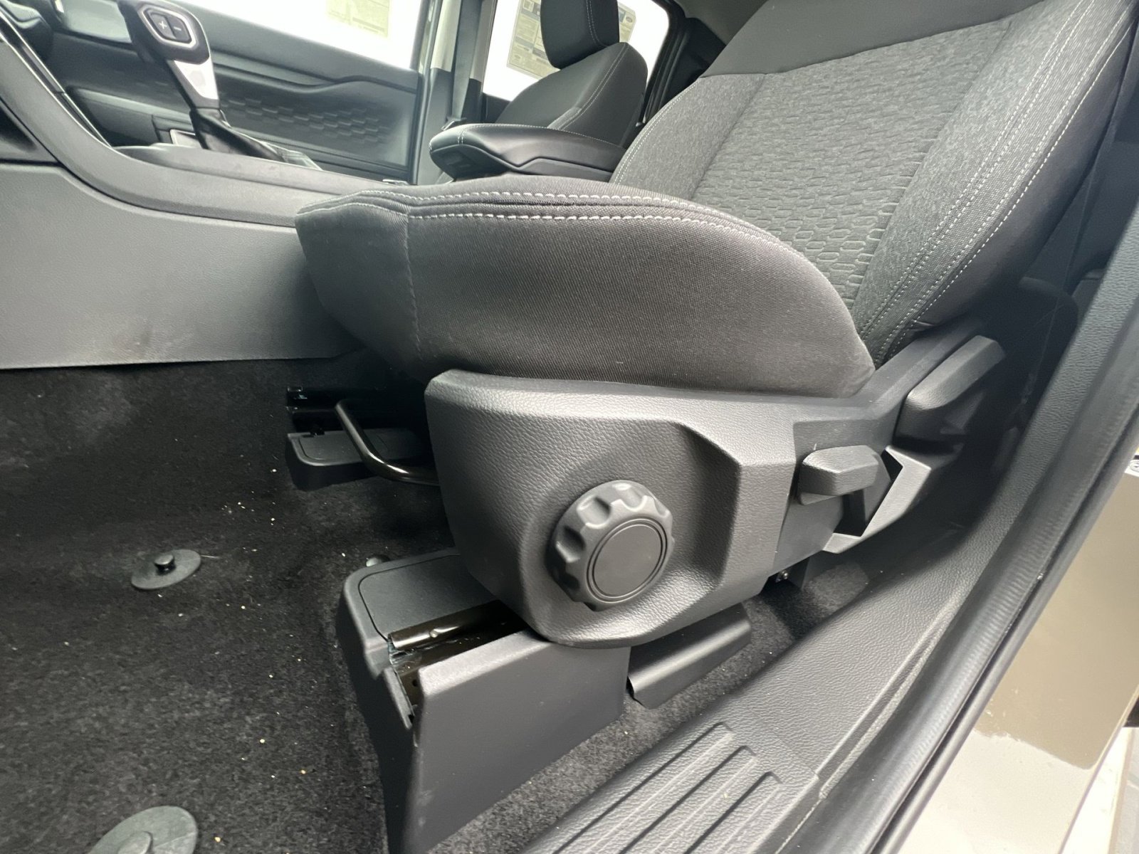 New 2025 Ford Ranger XLT w/ FX4 Off-Road Package image 14