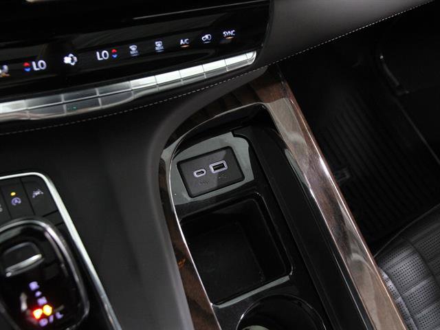 Certified 2023 Cadillac Escalade Premium Luxury Platinum image 19