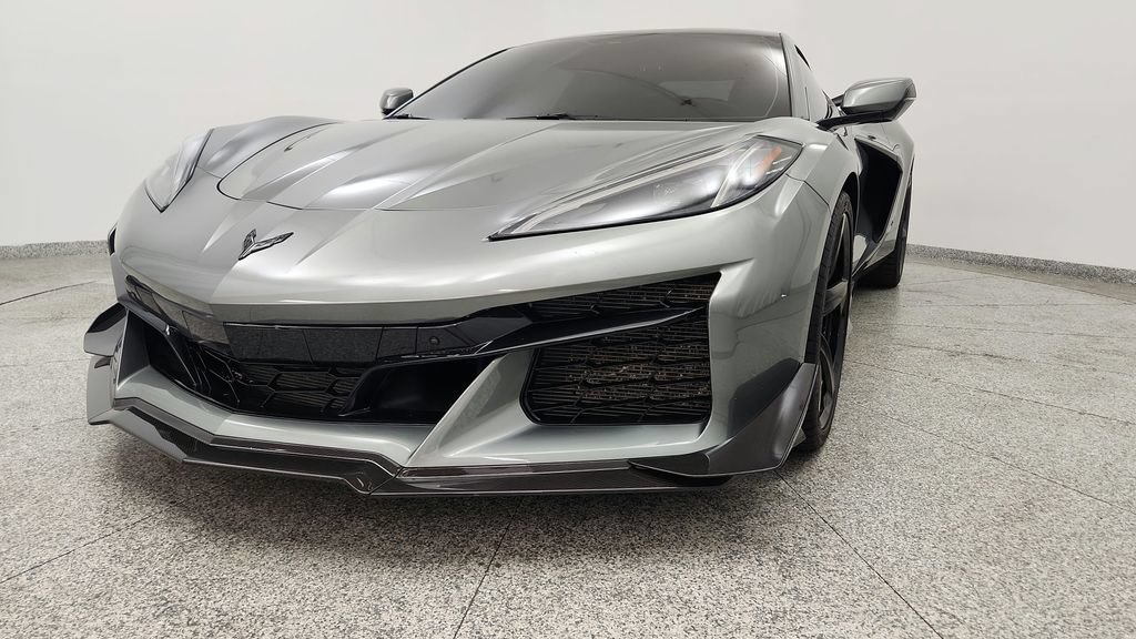 Used 2023 Chevrolet Corvette Z06 w/ Z07 Performance Package RWD image 11