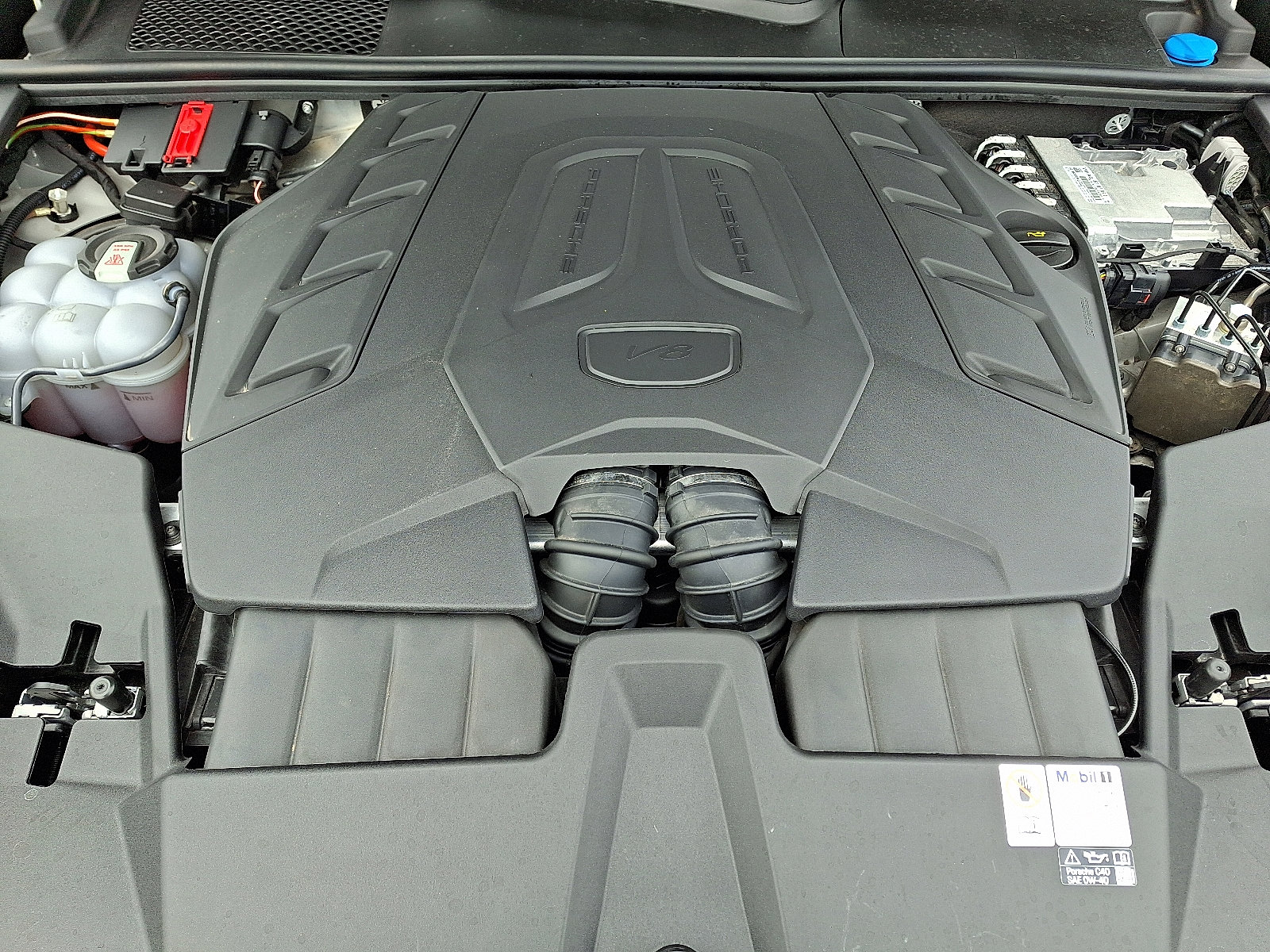 Used 2024 Porsche Cayenne S image 29