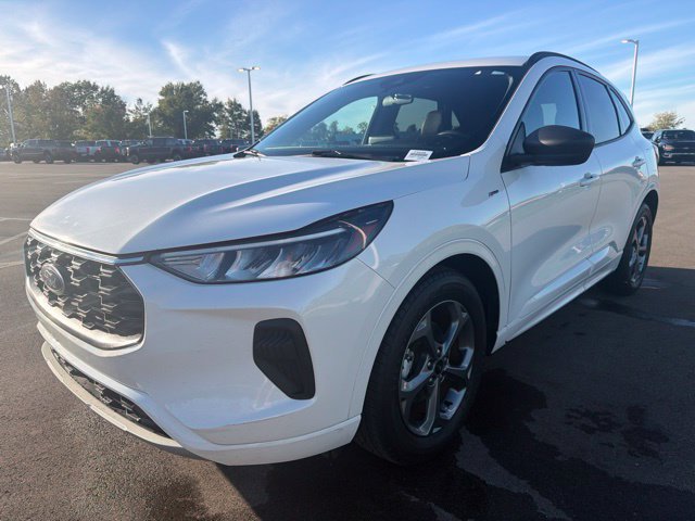 Used 2023 Ford Escape ST-Line w/ Equipment Group 301A FWD image 2
