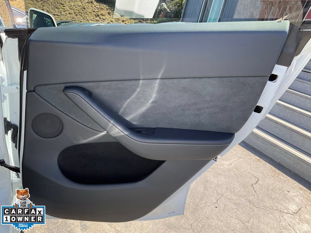 Used 2023 Tesla Model Y Long Range AWD/4WD image 61