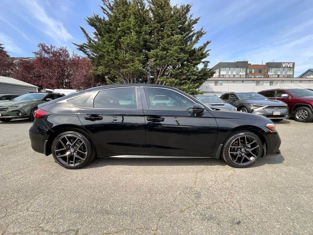Used 2024 Honda Civic Sport Touring image 9
