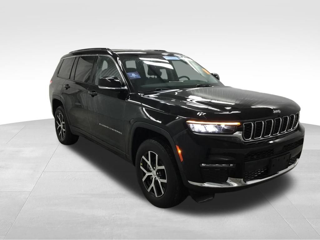 Used 2023 Jeep Grand Cherokee L Limited AWD/4WD image 4