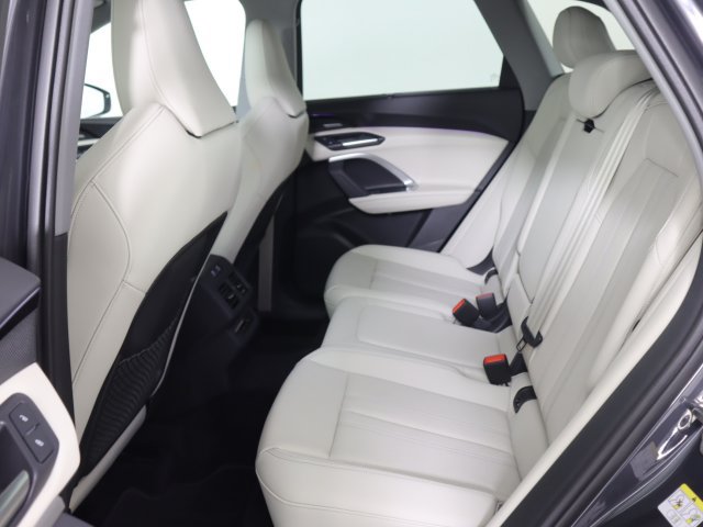 Certified 2025 Audi Q5 Premium Plus w/ Premium Plus AWD/4WD image 15