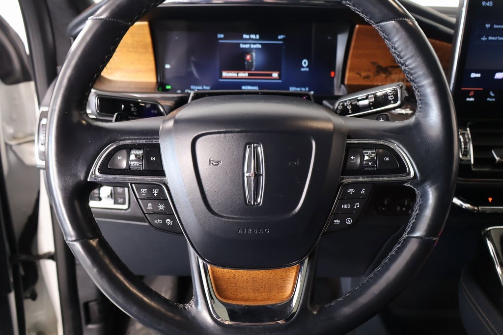 Used 2023 Lincoln Navigator L Black Label image 3