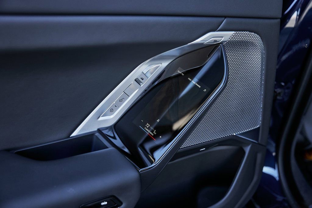 Used 2025 BMW 760i xDrive w/ Executive Package image 44