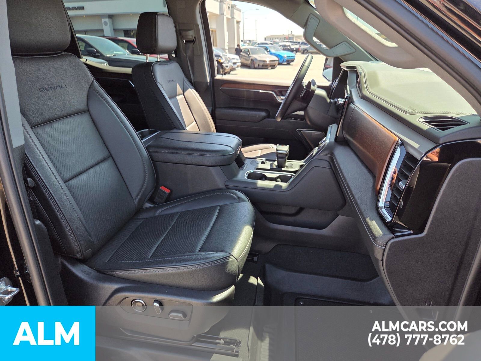Used 2024 GMC Sierra 1500 Denali w/ Technology Package AWD/4WD image 15