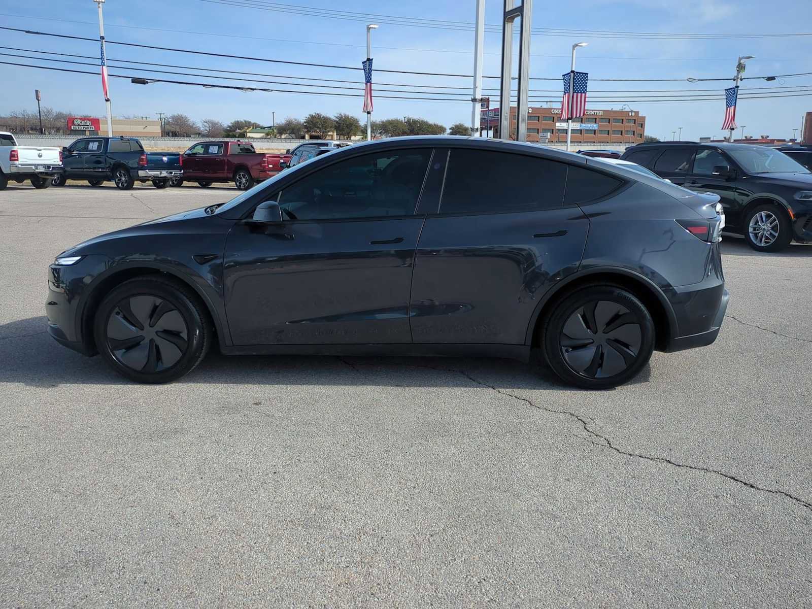 Used 2026 Tesla Model Y 2WD image 5