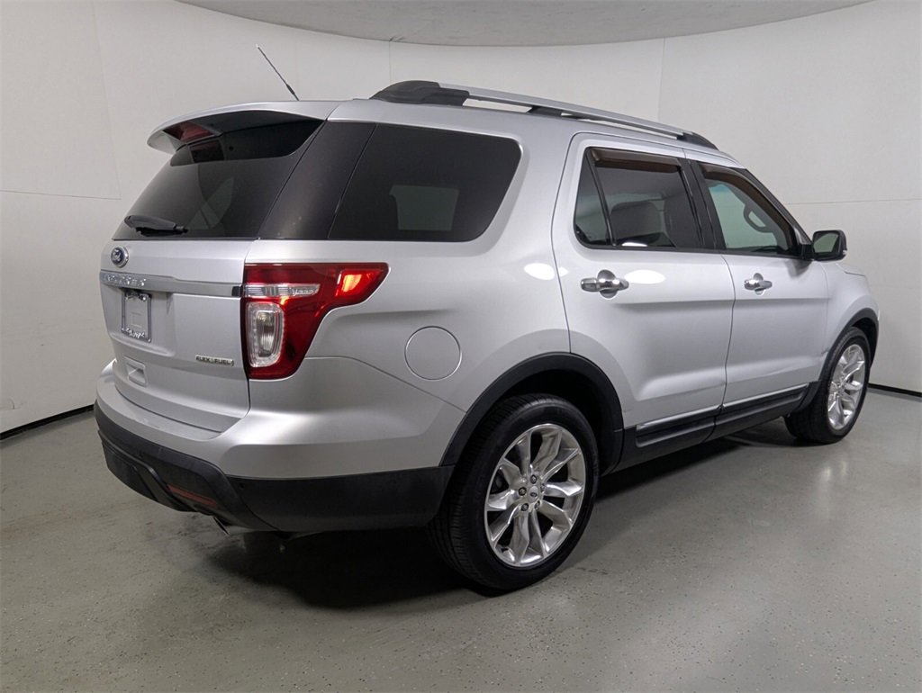Used 2014 Ford Explorer XLT w/ Equipment Group 202A image 7