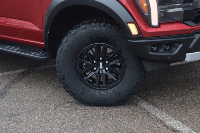 Used 2024 Ford F150 Raptor AWD/4WD image 33
