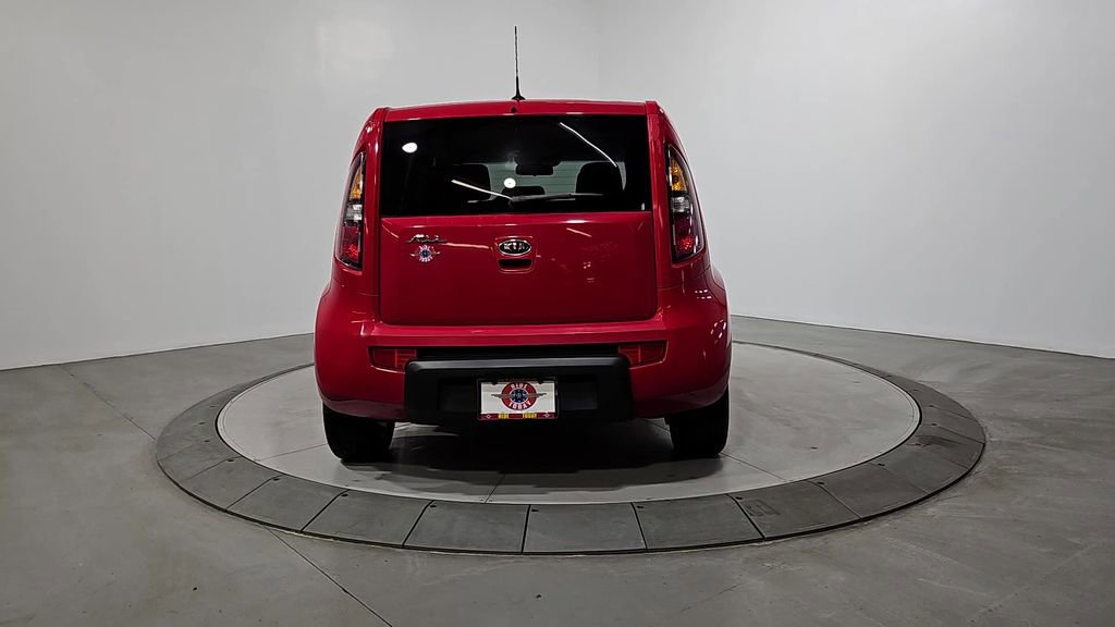 Used 2011 Kia Soul + image 4
