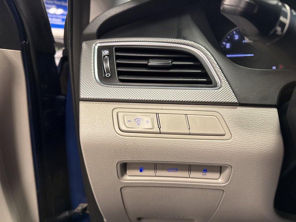 Used 2015 Hyundai Sonata SE w/ Option Group 09 image 19