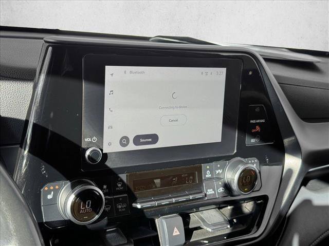 Used 2024 Toyota Highlander XLE image 13
