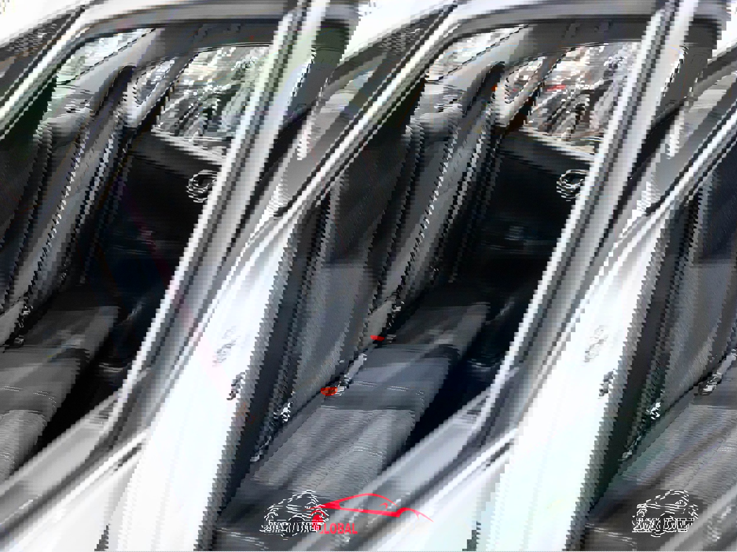 Used 2014 Nissan Sentra SV w/ SV Driver Package image 18