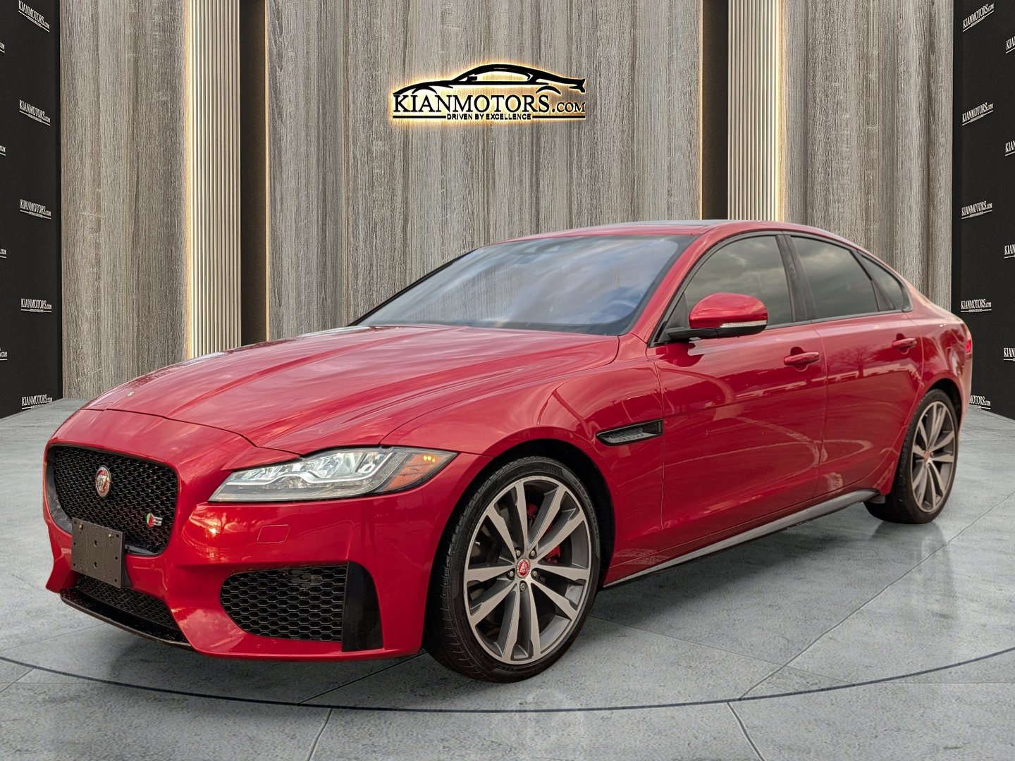 Used 2018 Jaguar XF S image 5