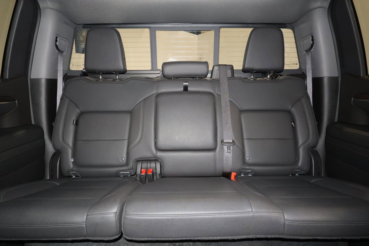 Used 2024 GMC Sierra 1500 SLT w/ SLT Premium Plus Package image 31