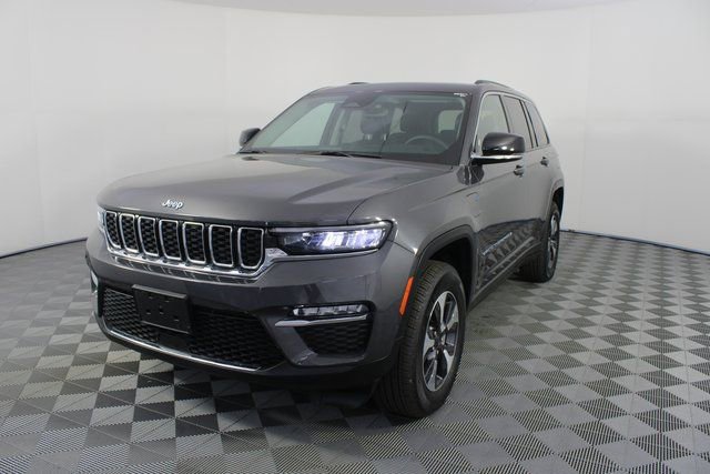 Used 2023 Jeep Grand Cherokee 4WD 4xe image 25