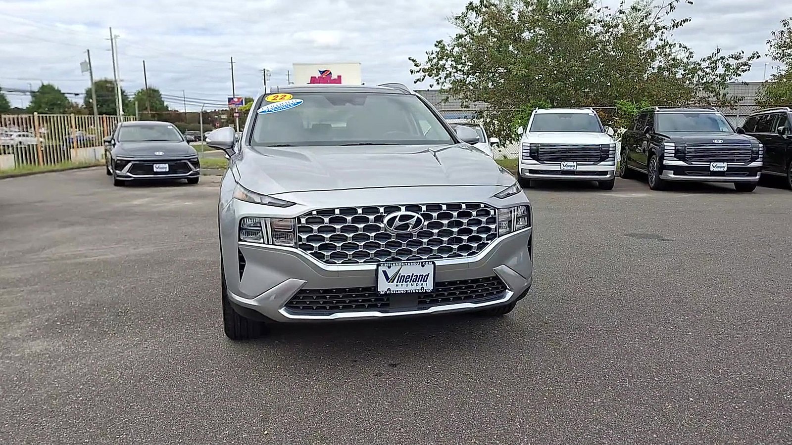 Certified 2022 Hyundai Santa Fe SEL w/ Convenience + Premium Package image 3