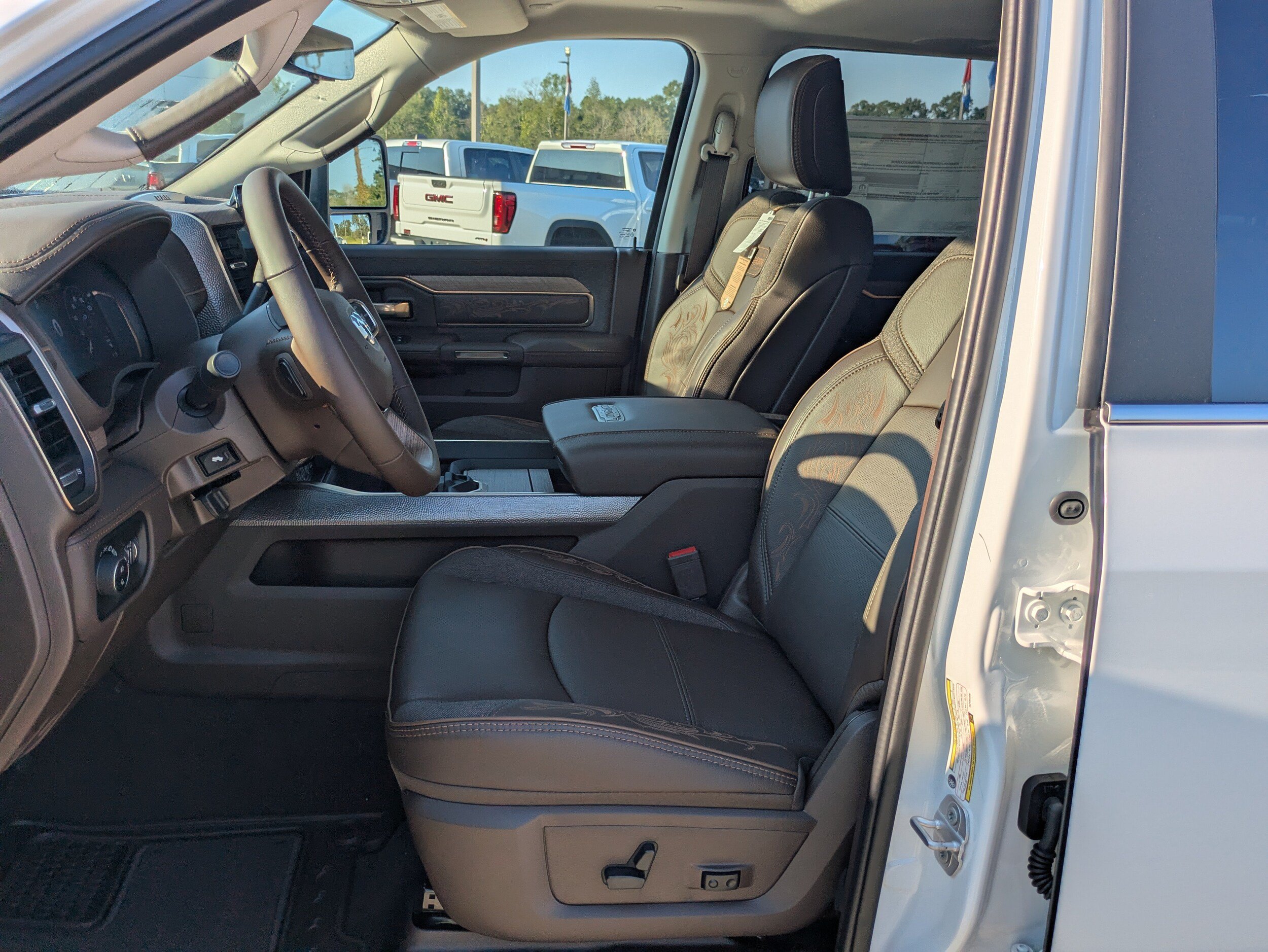 New 2027 RAM 2500 Limited AWD/4WD image 5