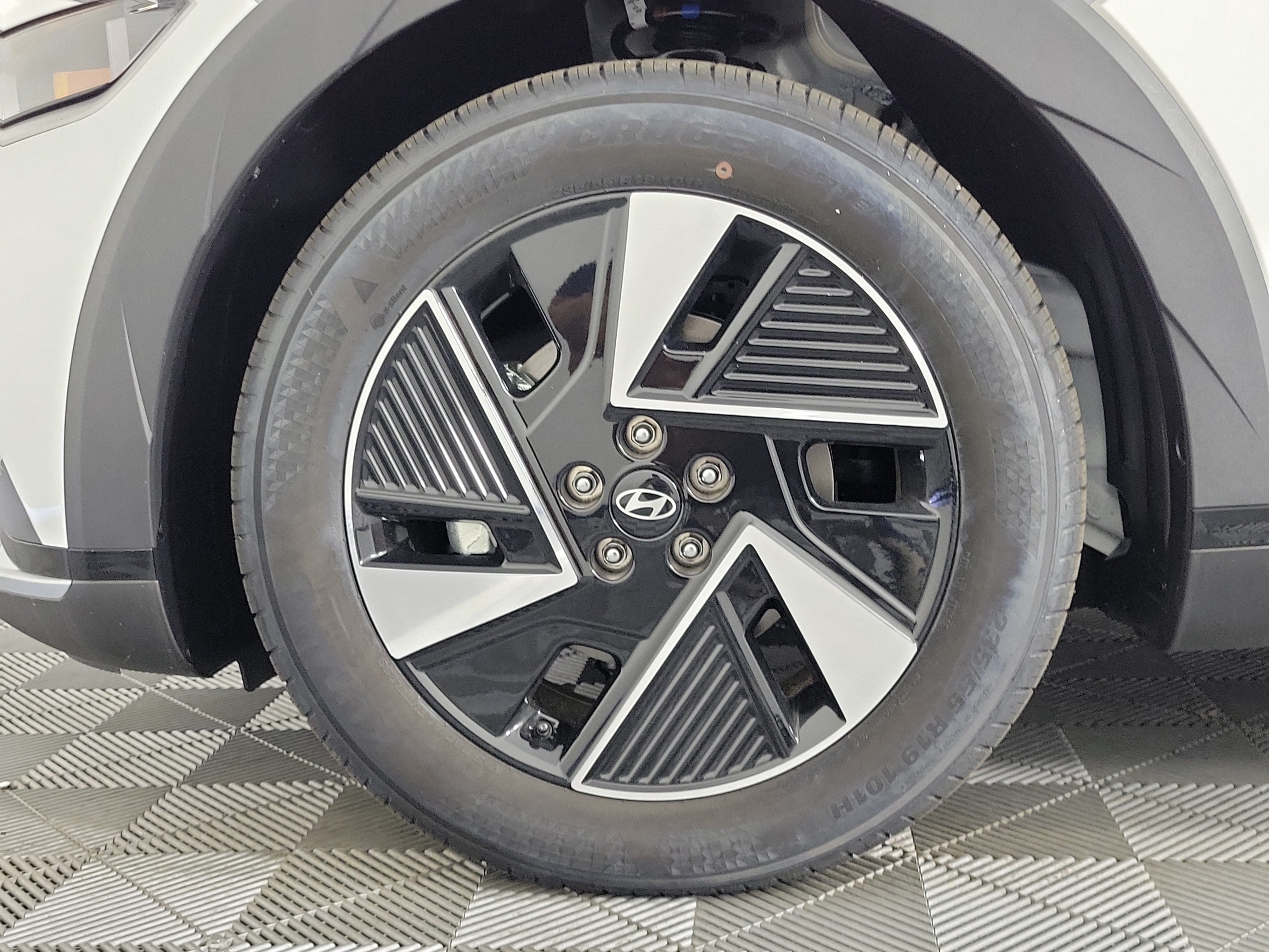 New 2026 Hyundai Ioniq 5 SEL AWD/4WD image 35