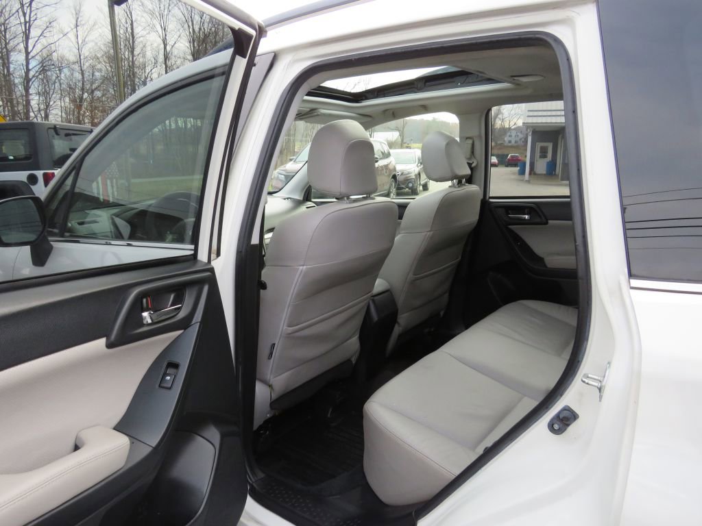 Used 2014 Subaru Forester 2.5i Limited image 27