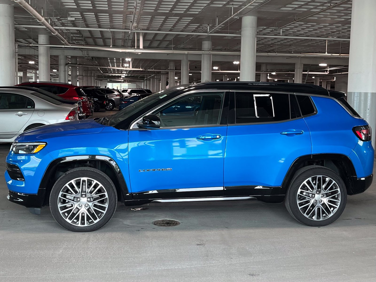 Used 2023 Jeep Compass Limited w/ Elite Group AWD/4WD image 7