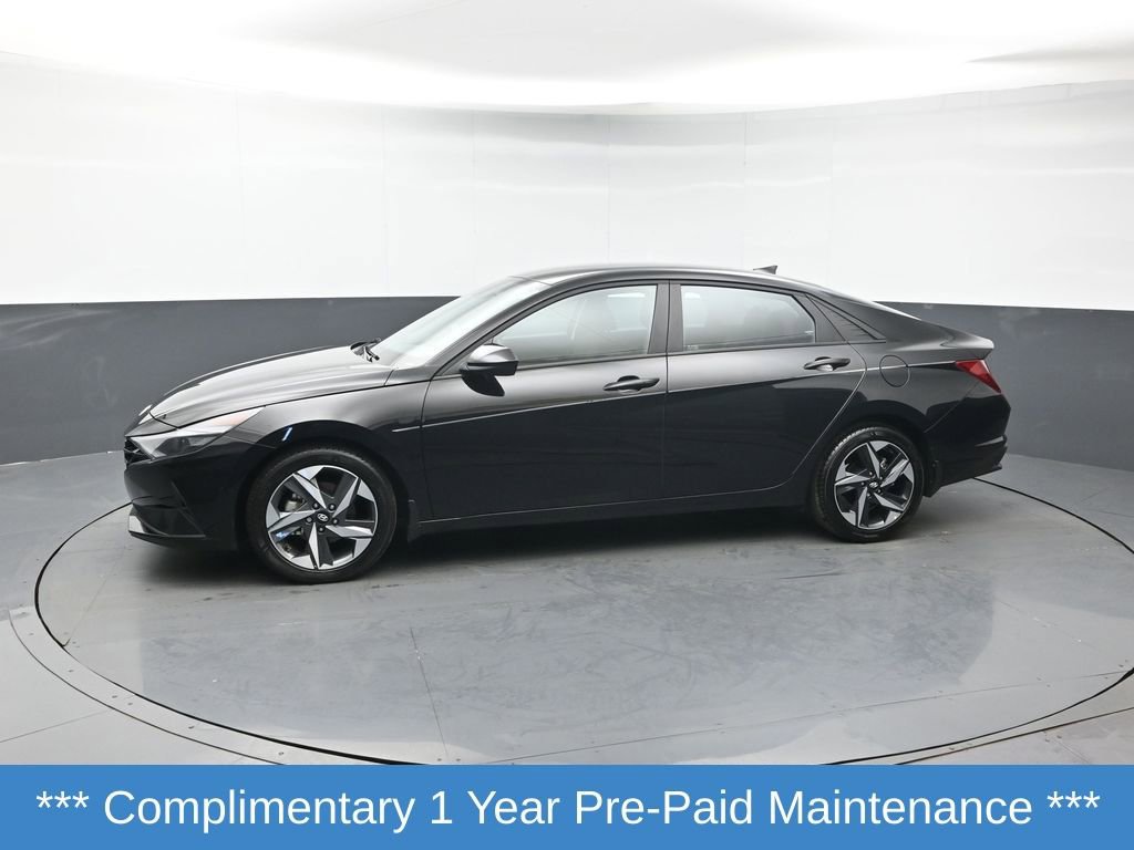 Used 2023 Hyundai Elantra SEL w/ Convenience Package FWD image 2