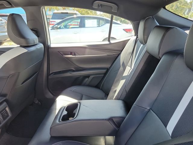 Used 2025 Toyota Camry SE w/ Convenience Package image 28