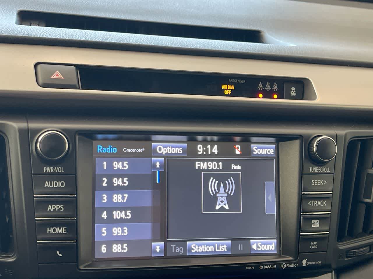 Used 2018 Toyota RAV4 Limited AWD/4WD image 16