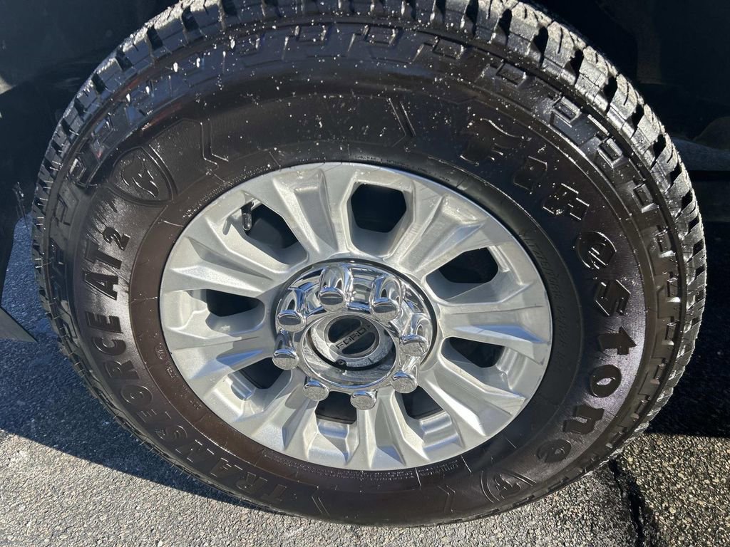 Used 2022 Ford F250 XLT w/ FX4 Off-Road Package AWD/4WD image 9