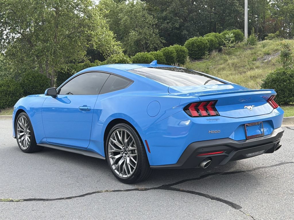 Used 2025 Ford Mustang Premium RWD image 3