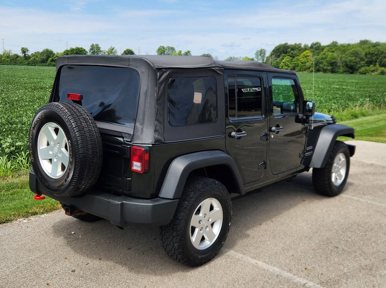 Used 2012 Jeep Wrangler Unlimited Sport AWD/4WD image 20
