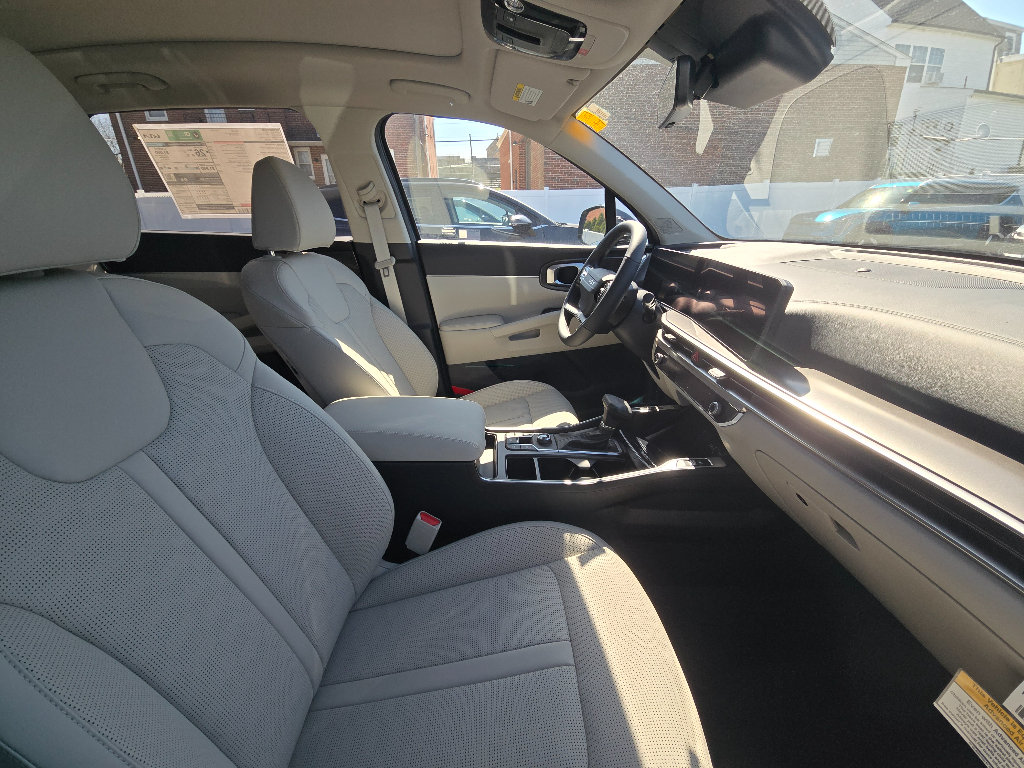 New 2026 Kia Sorento S w/ S Panoramic Sunroof Package FWD image 9